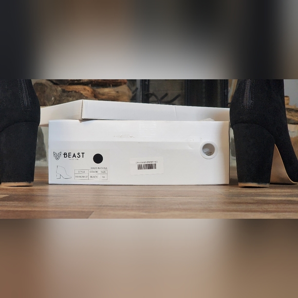 Black Booties with Block Heel | Beast Fashion - Picture 7 of 7